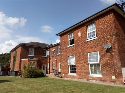 1 Bed Flat, Church End, SG15
