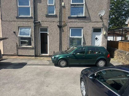 3 Bed Semi-Detached House, Town Street, LS27