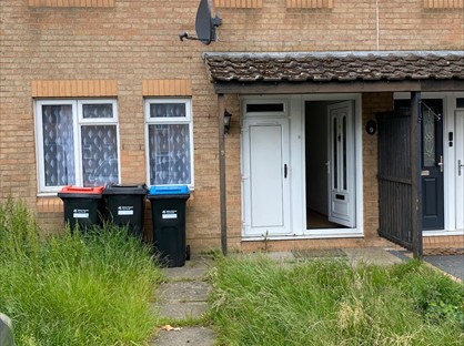 3 Bed Terraced House, Loriner Place, MK14
