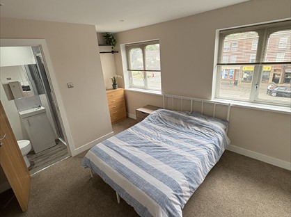 Room in a Shared House, Birmingham Road, B61