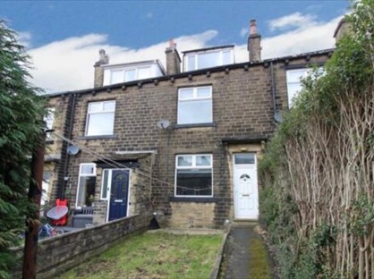 3 Bed Terraced House, Victoria Street, BD22