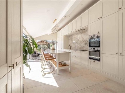 6 Bed Semi-Detached House, Slough Road, SL3