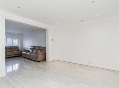 5 Bed Semi-Detached House, Claremont Road, BR8