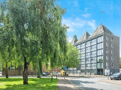 2 Bed Flat, Yarmouth Way, NR30