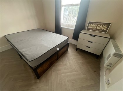 1 Bed Flat, Biggin Street, CT16