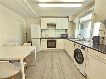 3 Bed Maisonette, Trellis Square, E3