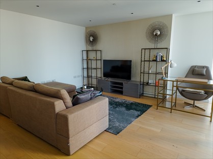 2 Bed Flat, Marsh Wall, E14