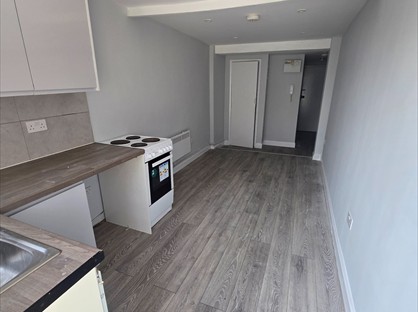 Studio Flat, Hendon Way, NW2