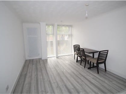 2 Bed Flat, Bedwell Court, RM6