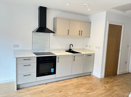 Studio Flat, North Church House, S1