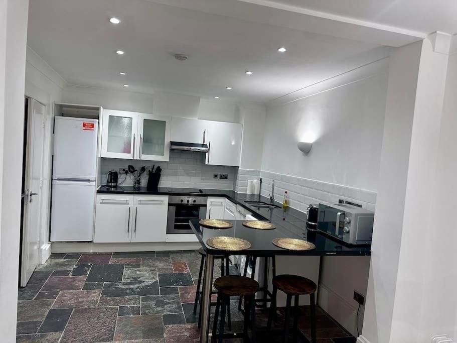 Additional image 4 of 2 Bed Flat, Warren Street, W1T, N1 7GU