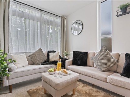 4 Bed Flat, Windsor Crescent, HA9
