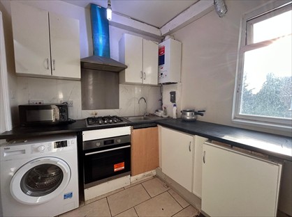 2 Bed Flat, Beaconsfield Road, UB1