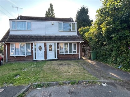 2 Bed Semi-Detached House, The Glade, DY9