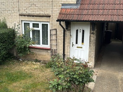 3 Bed Semi-Detached House, Station Road, GU7