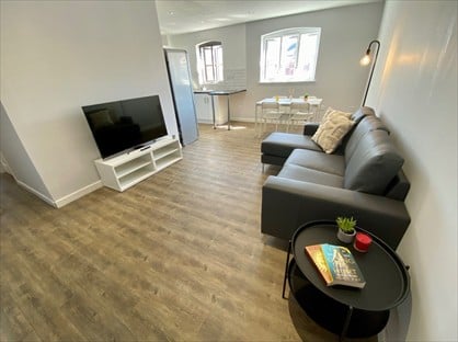 2 Bed Flat, Crown Terrace, CV31