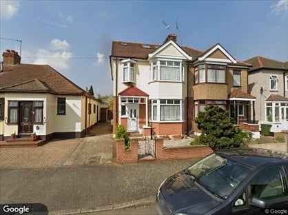 4 Bed Semi-Detached House, Romford, RM11