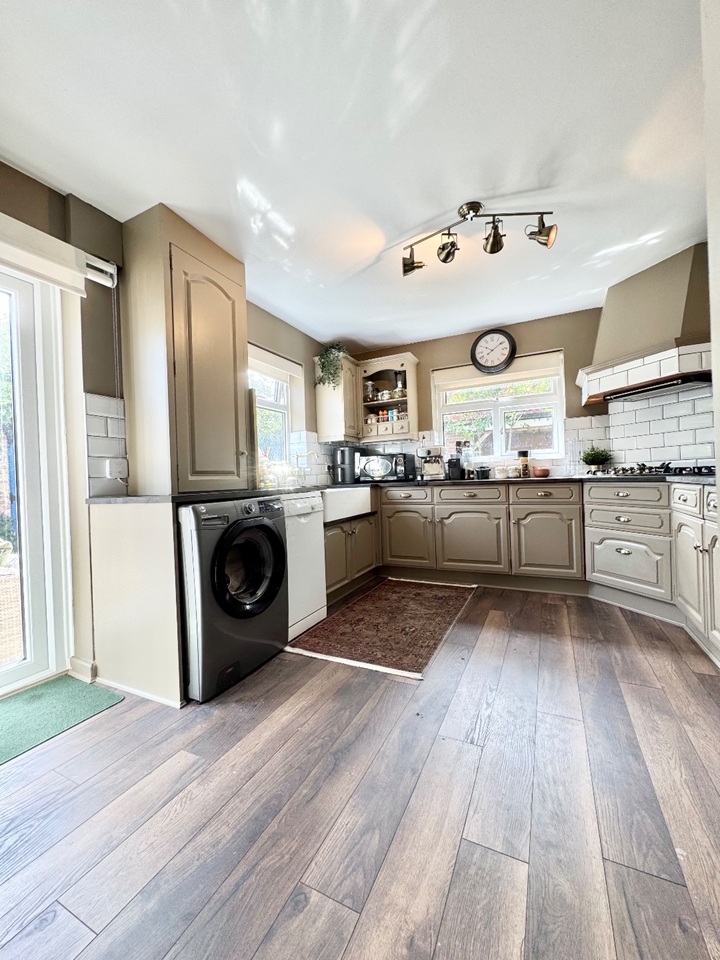 Additional image 36 of 4 Bed Semi-Detached House, West Road, SO19, N1 7GU