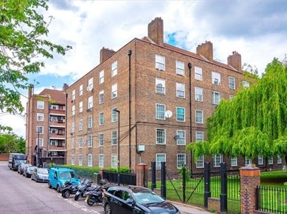Room in a Shared Flat, Santley House, SE1