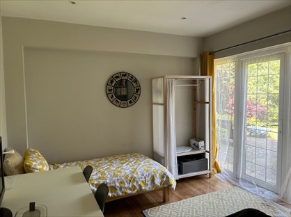 Room in a Shared House, Cheam, SM2