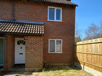 1 Bed Flat, Badgers Bank, RG24