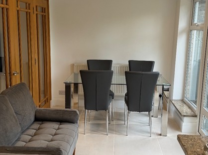 2 Bed Bungalow, Hawthorn Close, TW12