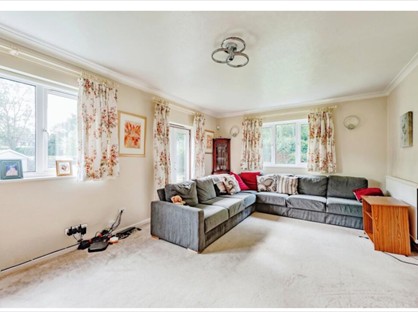 Room in a Shared House, Highgate Road, RH18