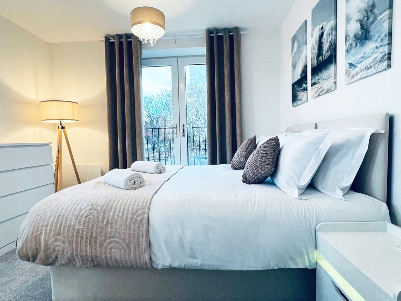2 Bed Flat, Birmingham, B12 photo 2