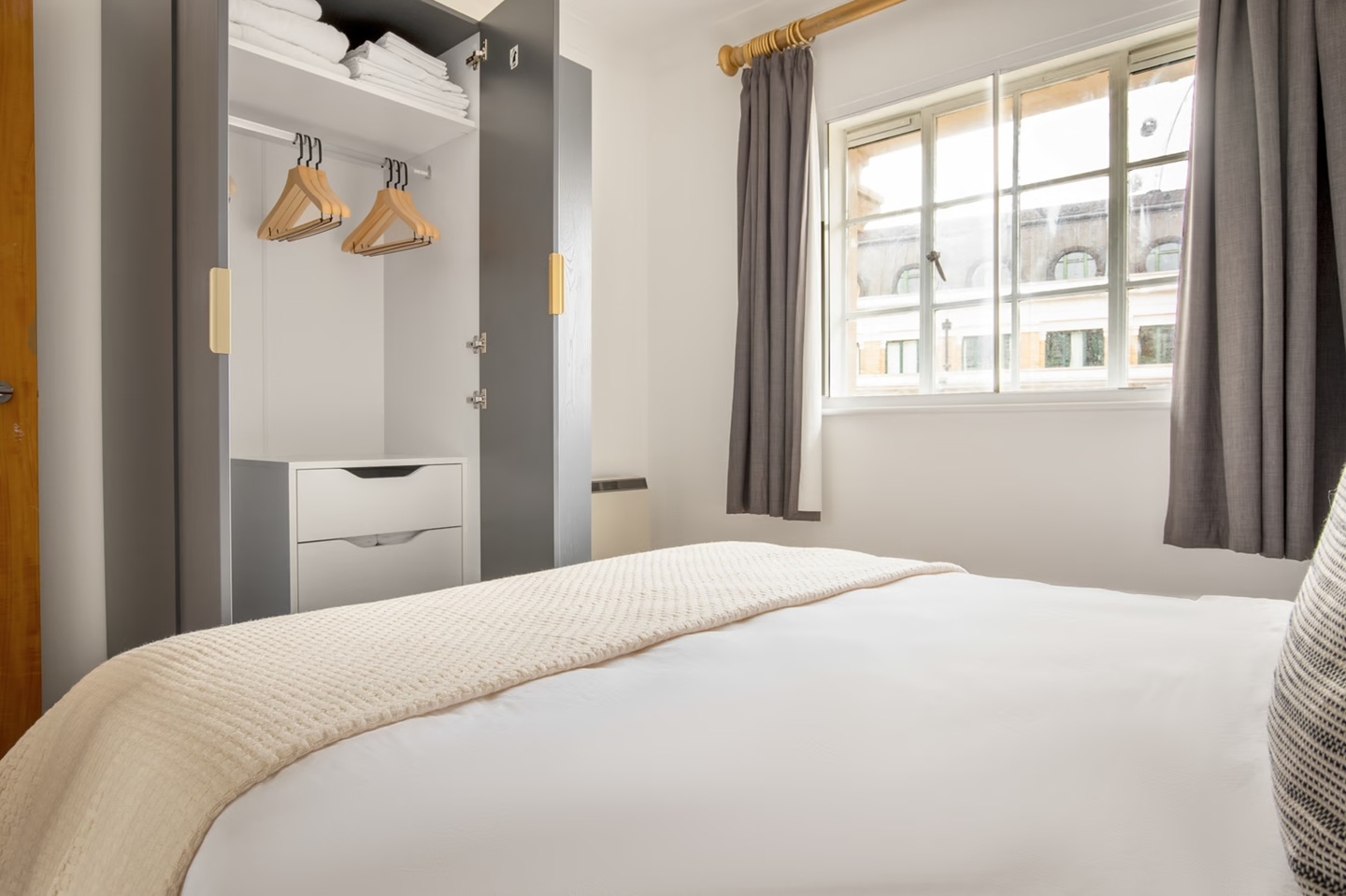 Additional image 11 of 2 Bed Flat, North Block, SE1, N1 7GU