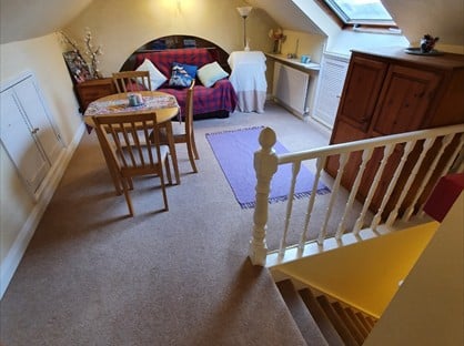 1 Bed Flat, New Haw Road, KT15