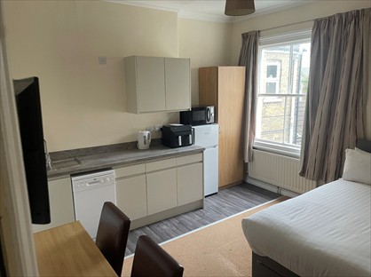 Studio Flat, Fletton Ave, PE2