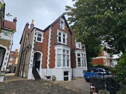 4 Bed Flat, Clarendon Road, PO5