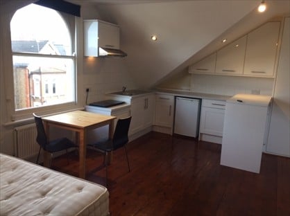 Studio Flat, Halesworth Rd, SE13
