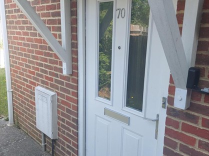 3 Bed Semi-Detached House, Winston Drive, KT11