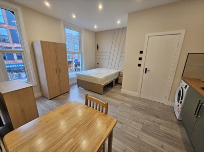 Studio Flat, Holloway Road, N19