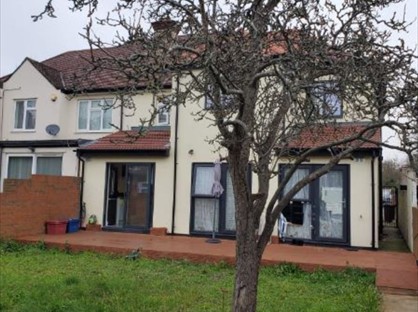 Room in a Shared House, Great West Road, TW7
