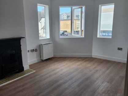 3 Bed Flat, Queens Road, WD17
