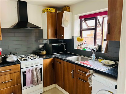 Studio Flat, Sycamore Road, DA1