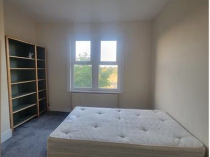3 Bed Flat, Whipps Cross Road, E11
