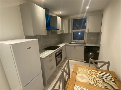 1 Bed Flat, High Street, TW3