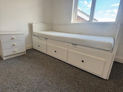 Room in a Shared House, Park Road, WA11