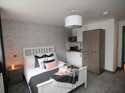 6 Bed Semi-Detached House, Fourth Avenue, YO31