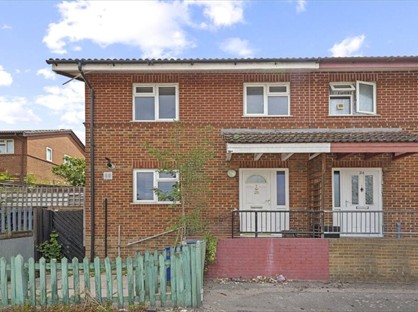 3 Bed Terraced House, Travers Close, E17