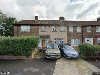3 Bed Terraced House, Murray Square, E16