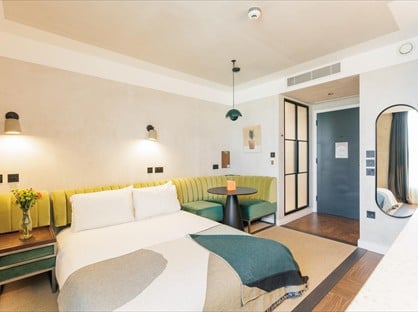 Studio Flat, Kingsland High Street, E8