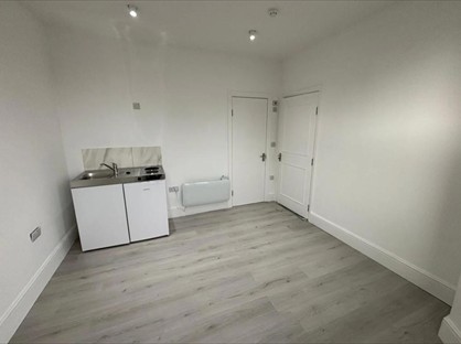 Studio Flat, Colville Road, E11