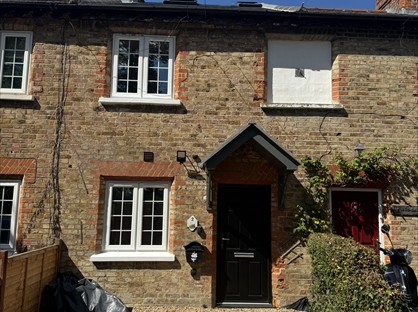 3 Bed Terraced House, Hollies Cottages, SL2