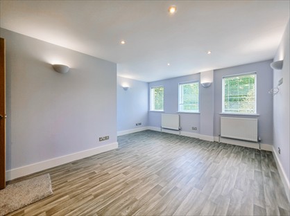 1 Bed Flat, Lorne Road, CM14