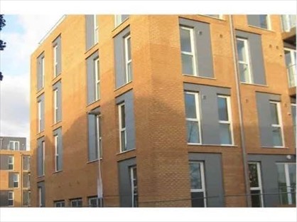 2 Bed Flat, Duke Court, TW3