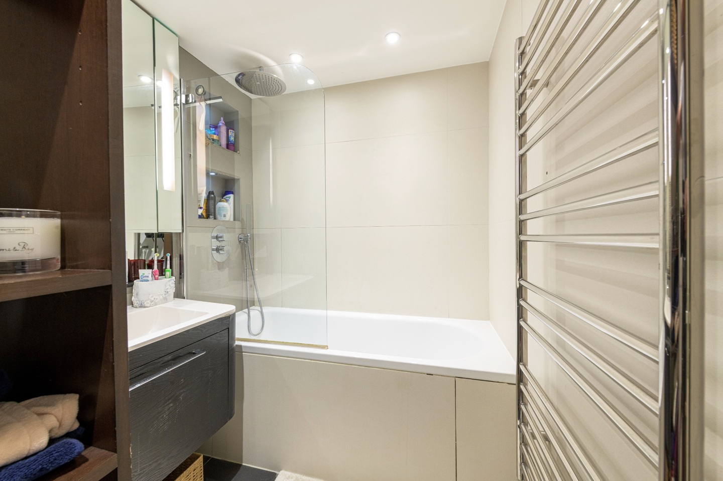 Additional image 8 of 2 Bed Maisonette, Joseph Conrad House, SW1V, N1 7GU